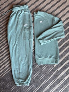 Nike Mint Green Cargo Matching Set
